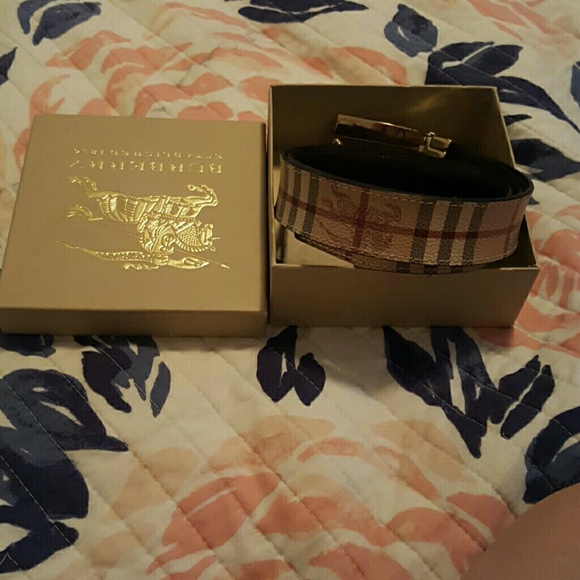 Burberry belt - Picture 1 of 3